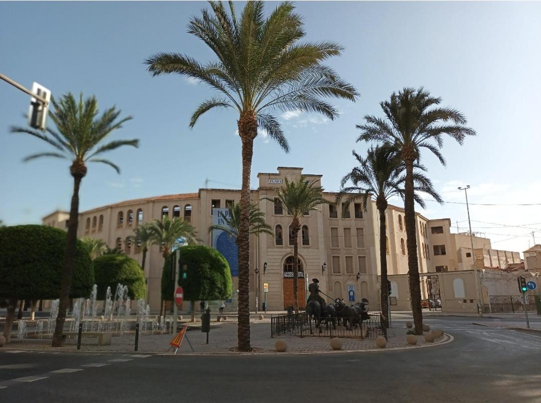 Estudio B Cerca De La Plaza De Toros 阿利坎特 外观 照片