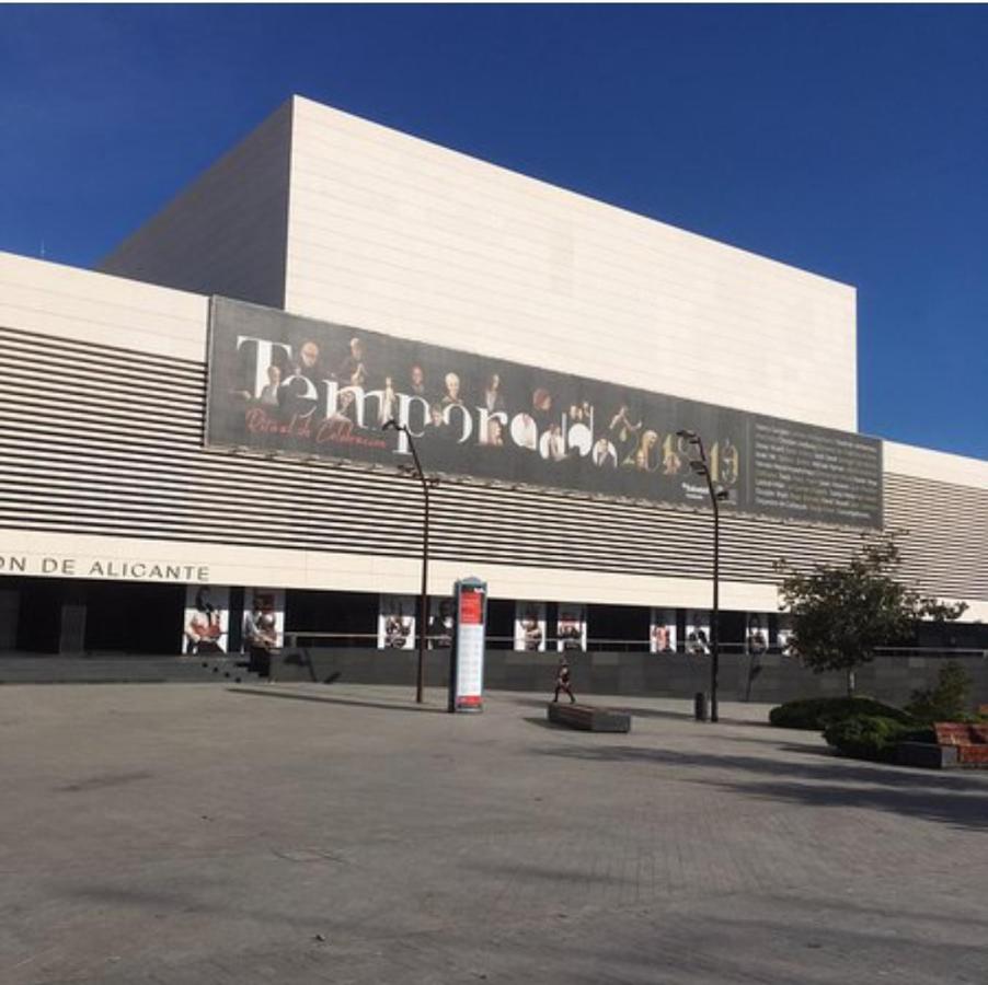 Estudio B Cerca De La Plaza De Toros 阿利坎特 外观 照片